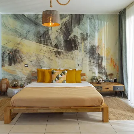 Secret Garden View Quiet Private Terrace *