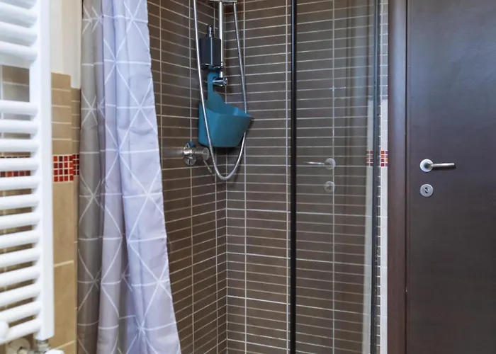 Secret Garden View Quiet Private Terrace *