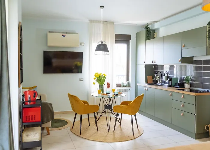 Secret Garden View Quiet Private Terrace Bucarest