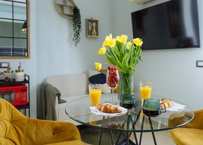 Secret Garden View Quiet Private Terrace Appartamento Bucarest