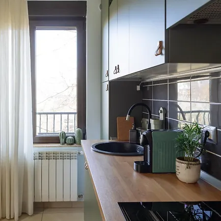 아파트 Quiet With Terrace View